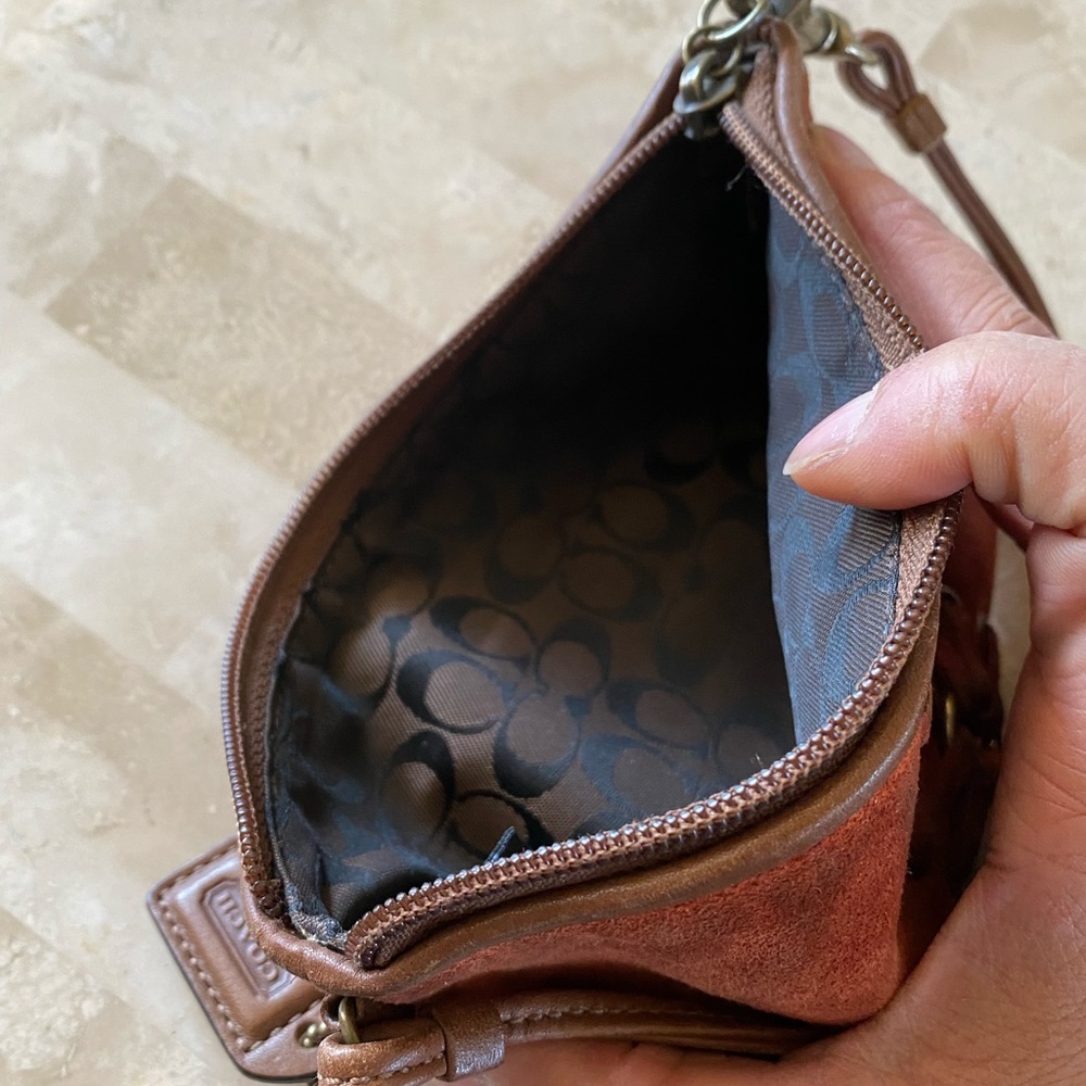 Coach suede wristlet in burnt orange/rust - Picture 4 of 4